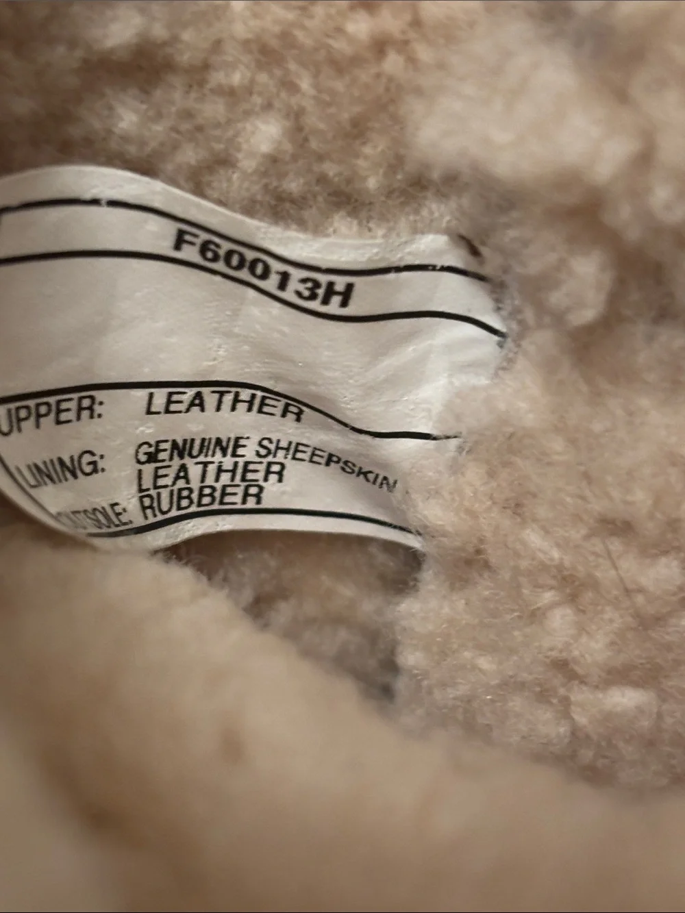 Ugg Caspia winter boots comfy shearling suede 9/40
